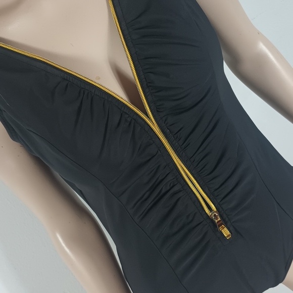 🌸MIRACLESUIT BTHING SUIT - Picture 5 of 9